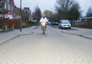 Oefen 1000+ Gratis Vragen Voor Het CBR Bromfiets Theorie Examen ...